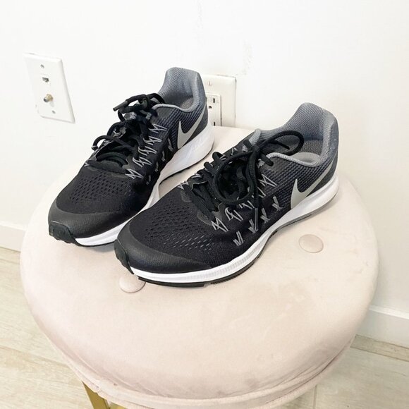 Nike Shoes - Nike Women's Black & Gray Air Running Sneakers Size 5.5